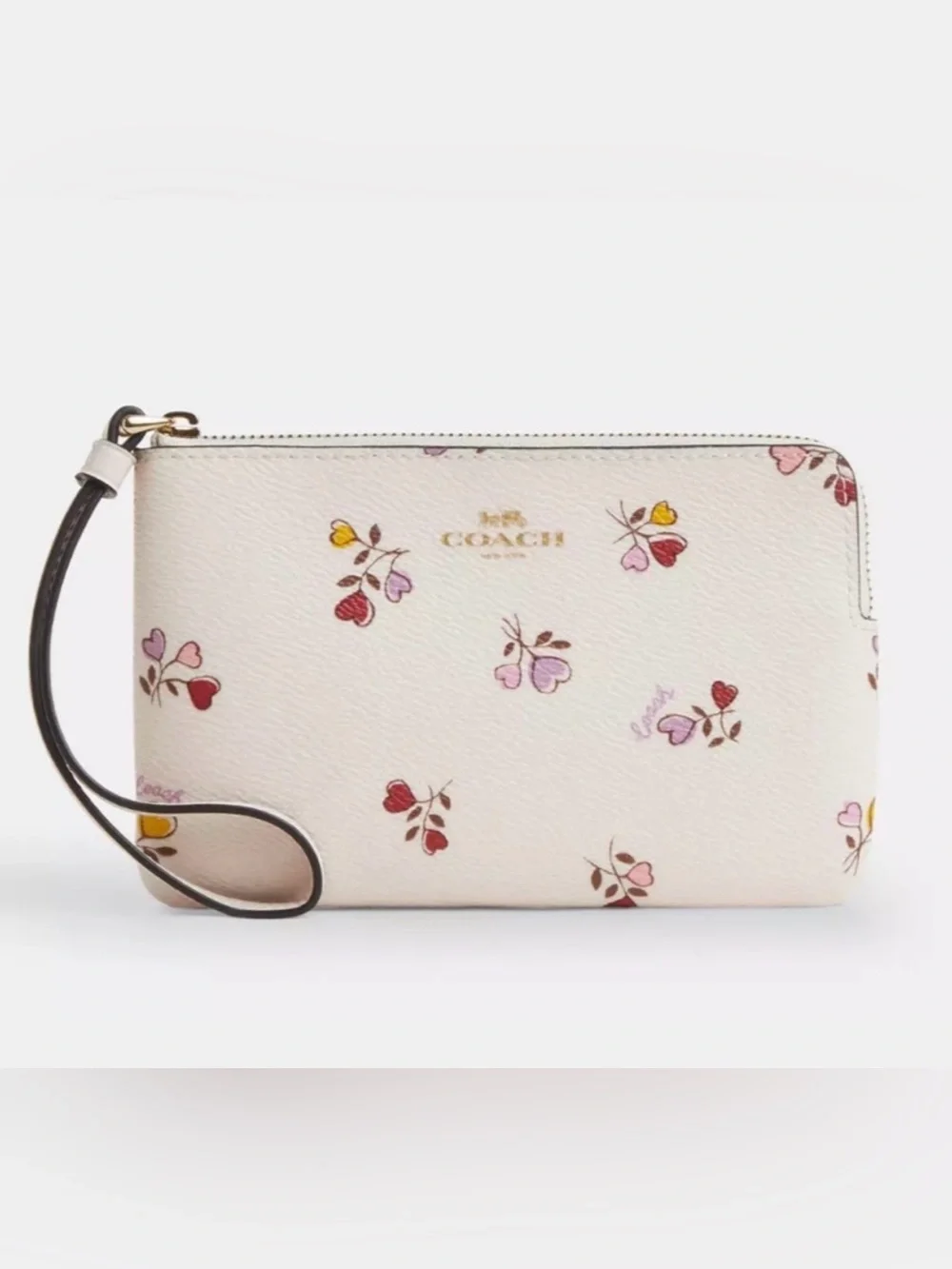 Coach Corner Zip Wristlet in Heart Print. NWT
